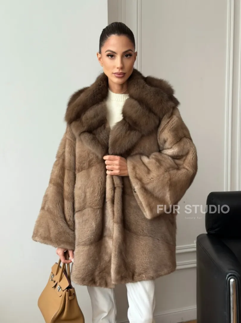 Шуба норковая с капюшоном куница