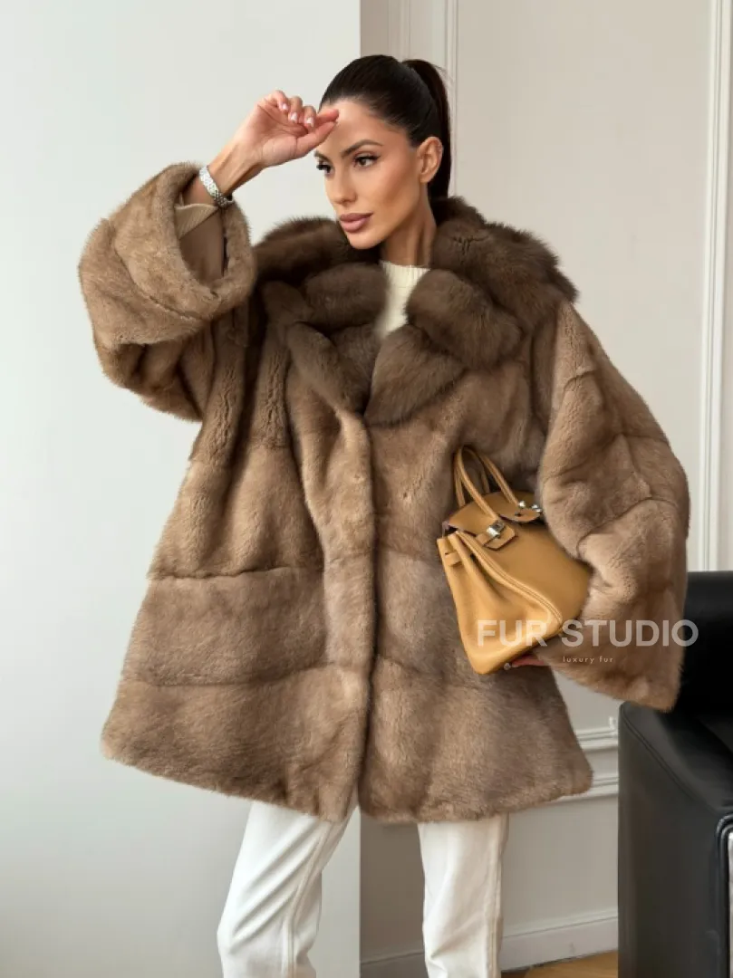 Шуба норковая с капюшоном куница