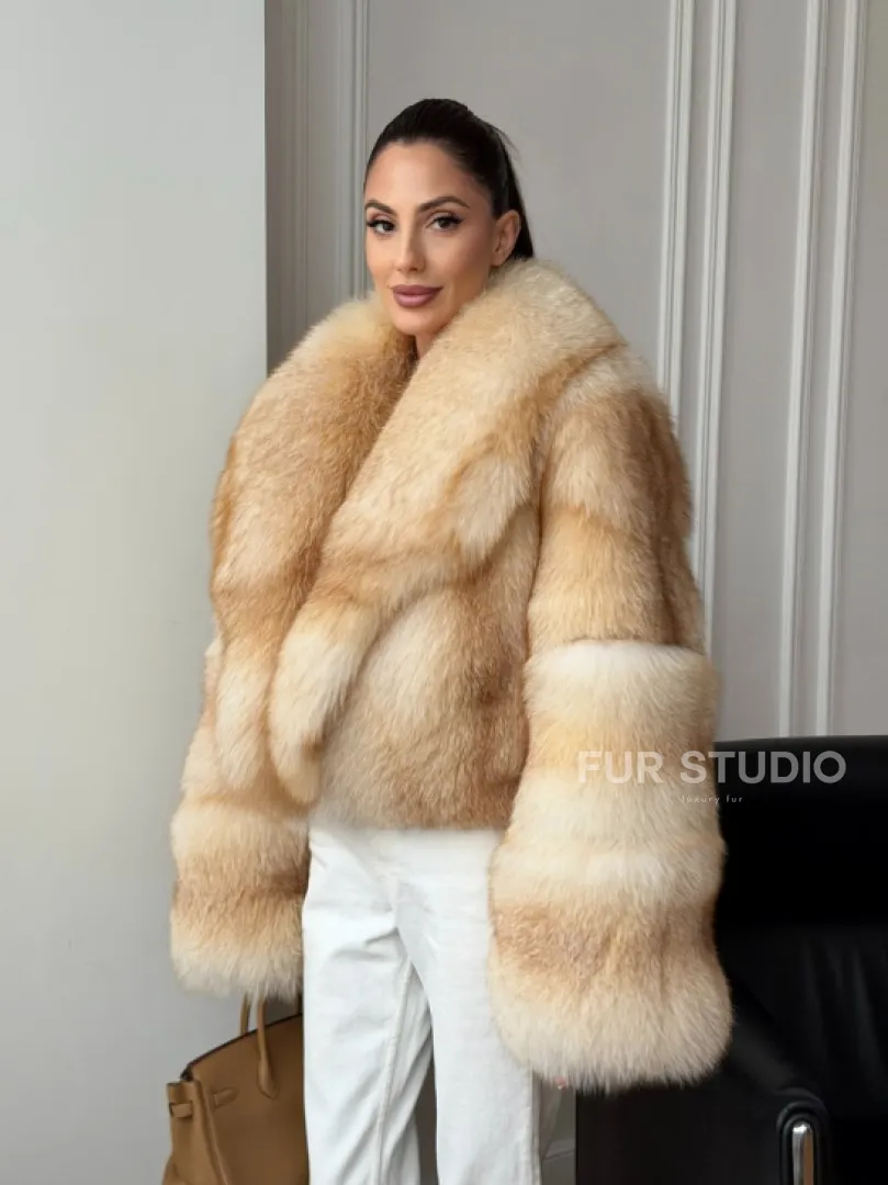 Полушубок-кроп с шалевым воротником из меха песца - фото 9