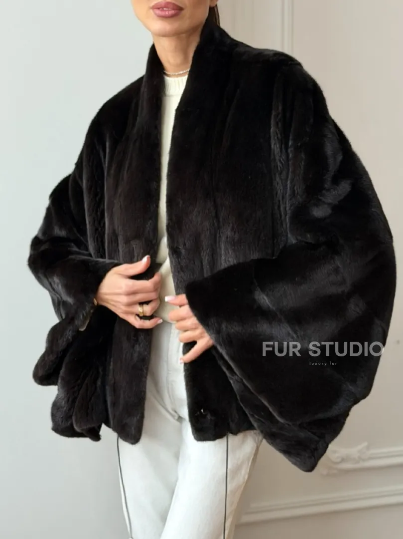 Короткая норковая шуба - пончо