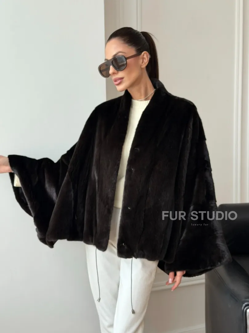 Короткая норковая шуба - пончо