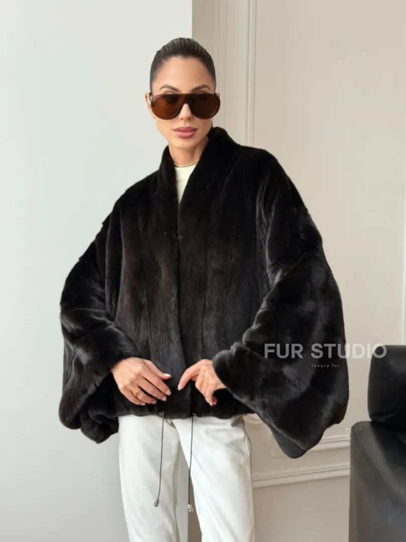 Короткая норковая шуба - пончо