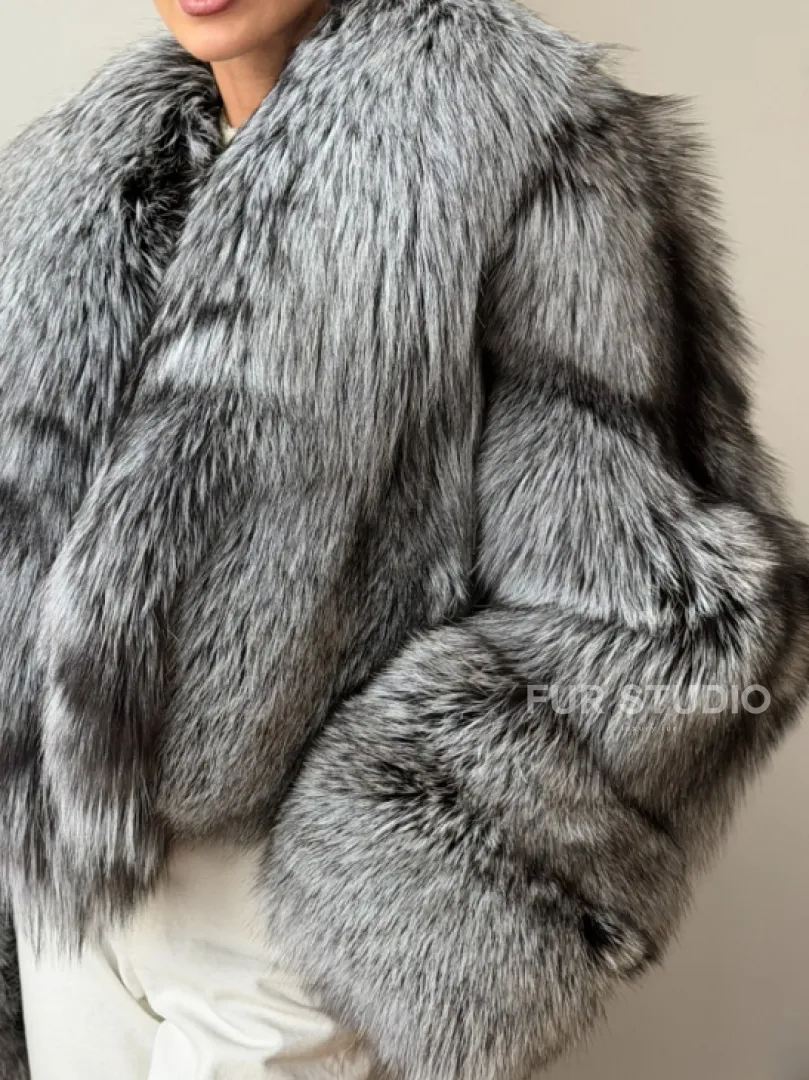 Кроп-полушубок с шалевым воротником из чернобурки