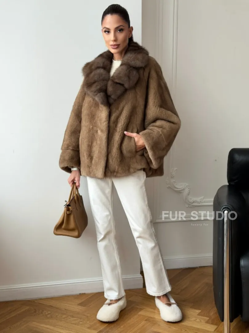 Норковый полушубок с воротником куницы 70 см