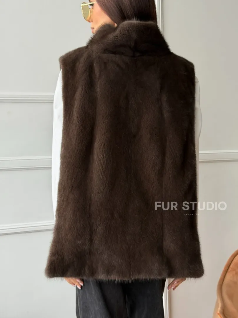 Норковая манишка коричневого цвета - фото 5