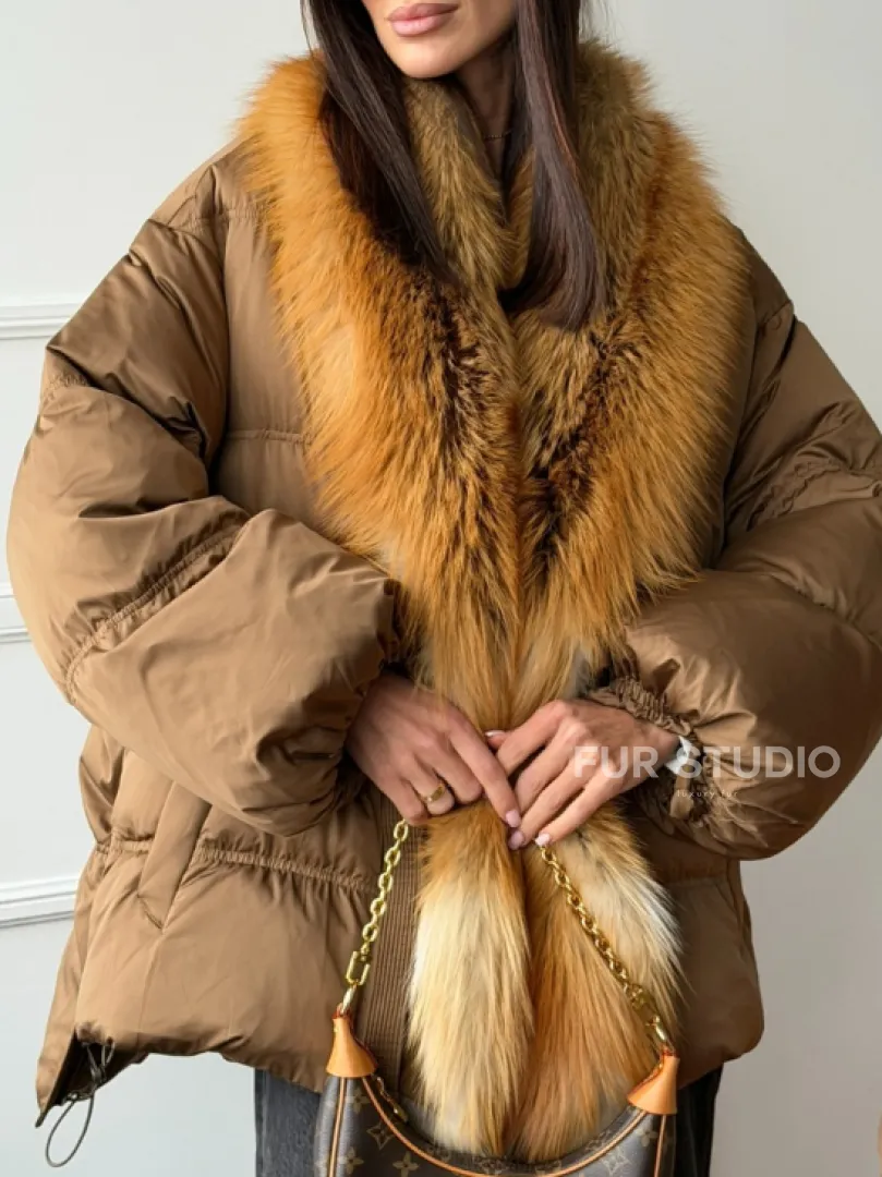 Женский пуховик оверсайз с мехом лисы