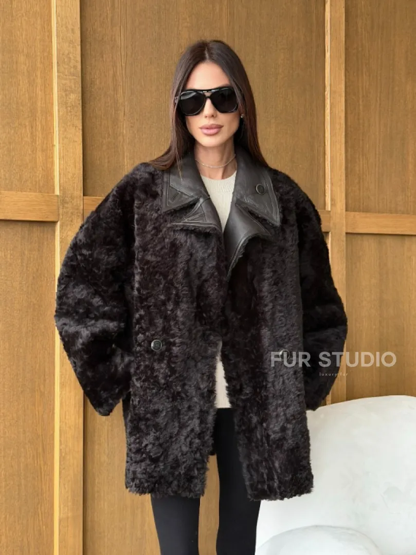 Коричневая двухсторонняя дубленка на овчине тиградо