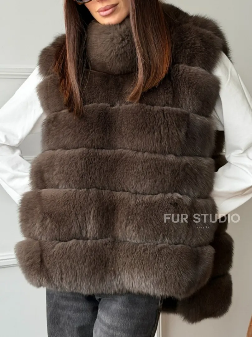 Меховая манишка под соболь из песца