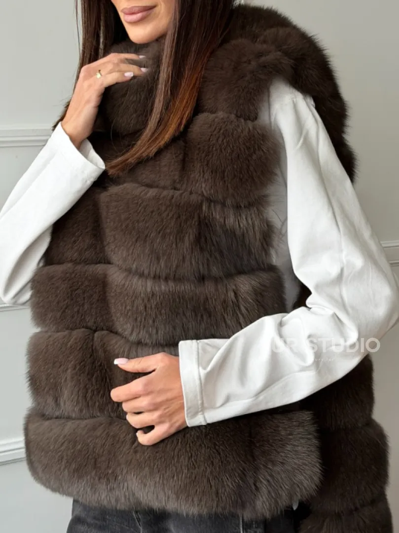 Меховая манишка под соболь из песца