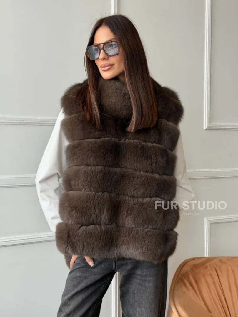 Меховая манишка под соболь из песца