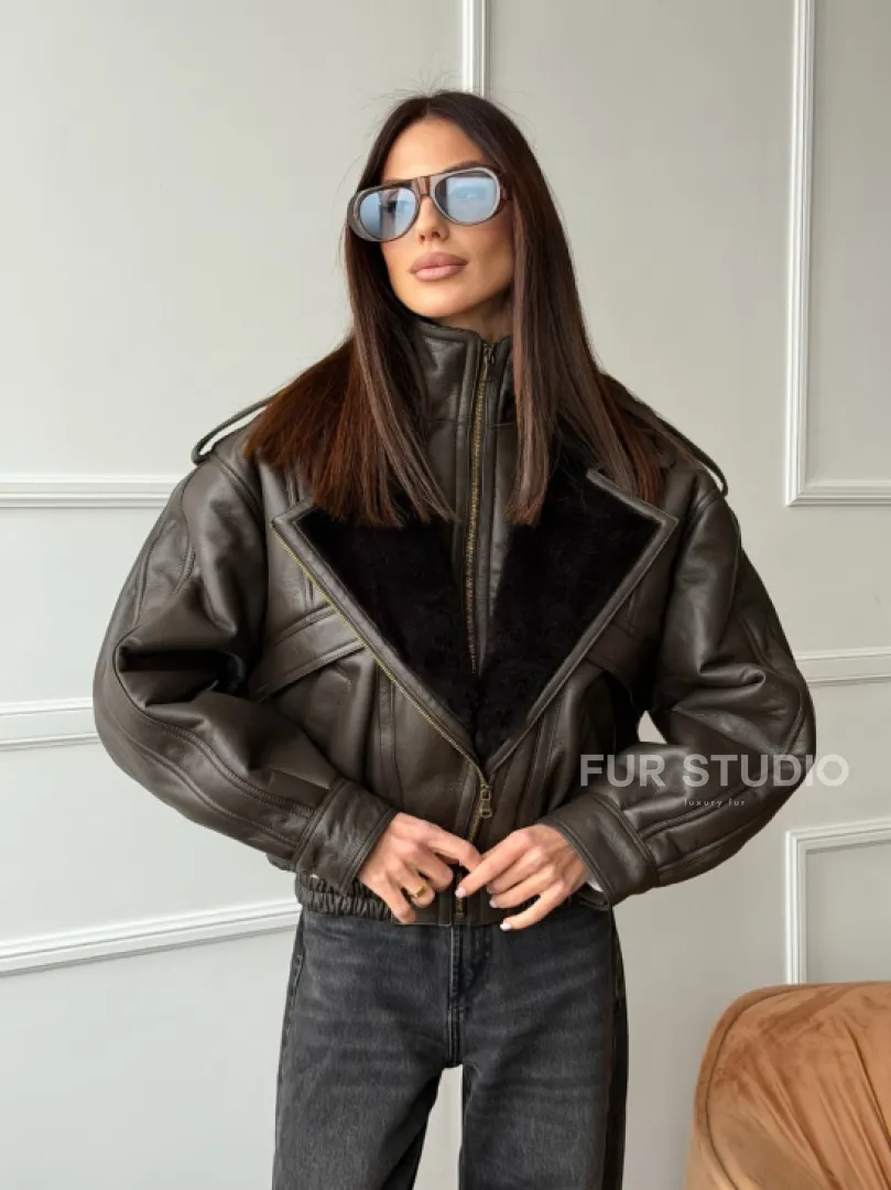 Стильная куртка - дубленка из овчины - фото 12