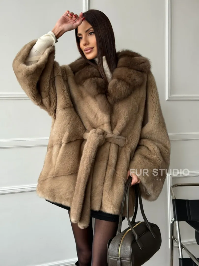 Pastel шуба летучая мышь - воротник куница