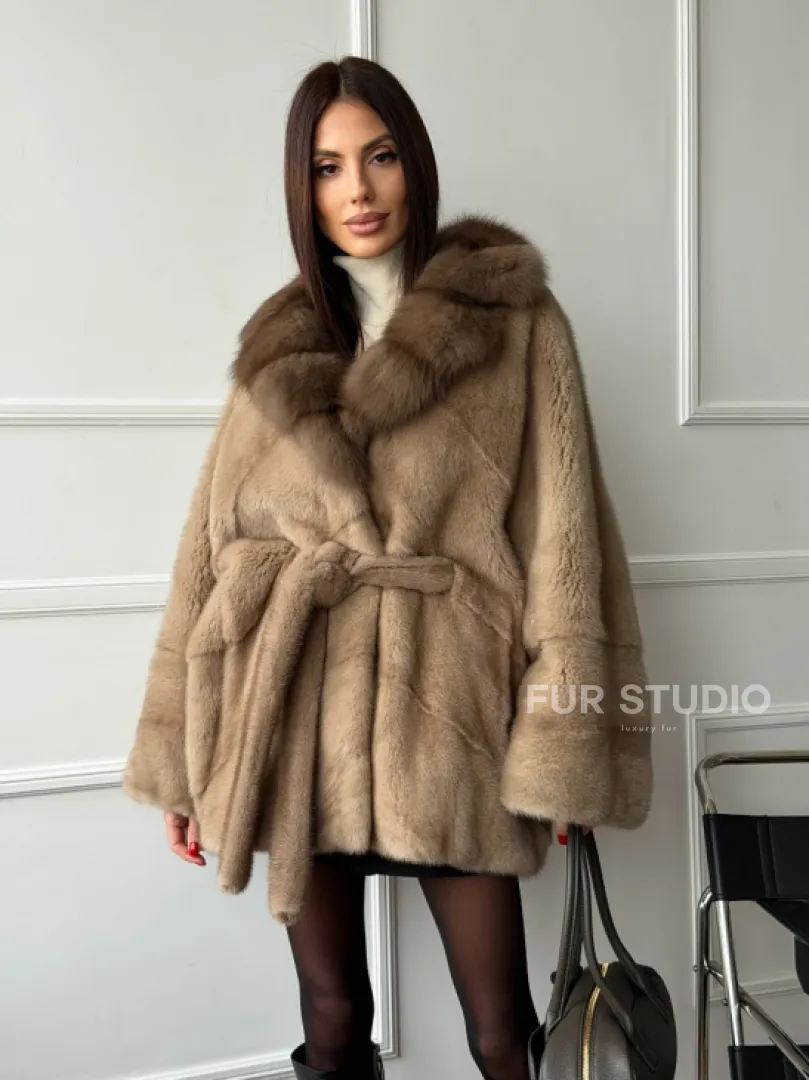 Pastel шуба летучая мышь - воротник куница