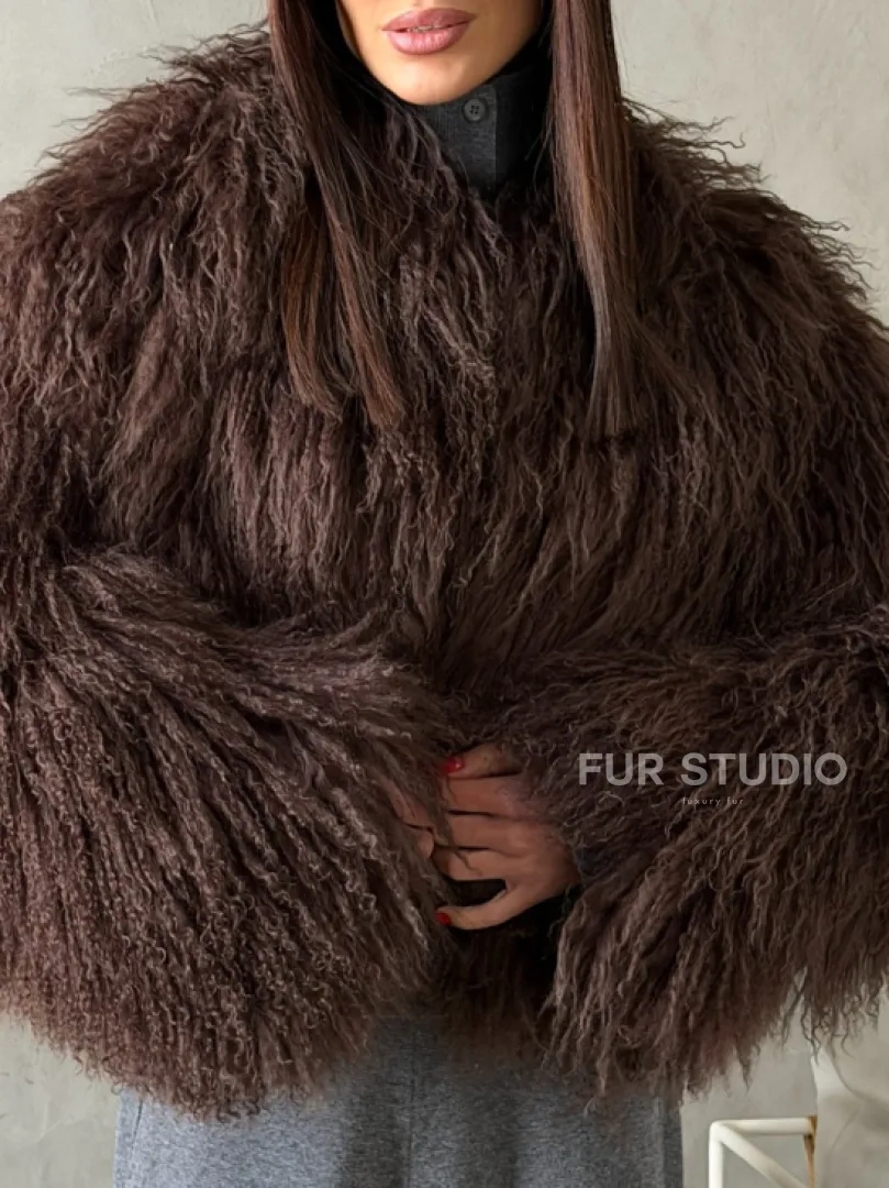 Модный полушубок из ламы