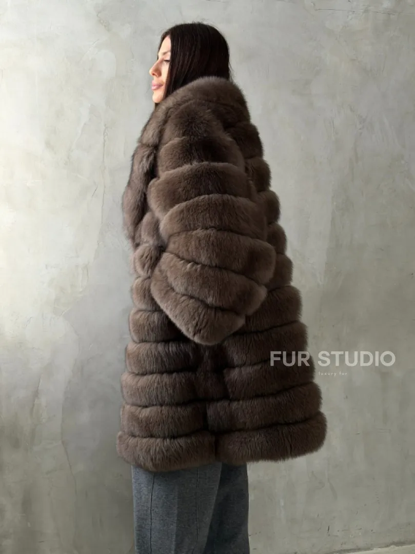 Шуба из песца под соболь - английский воротник