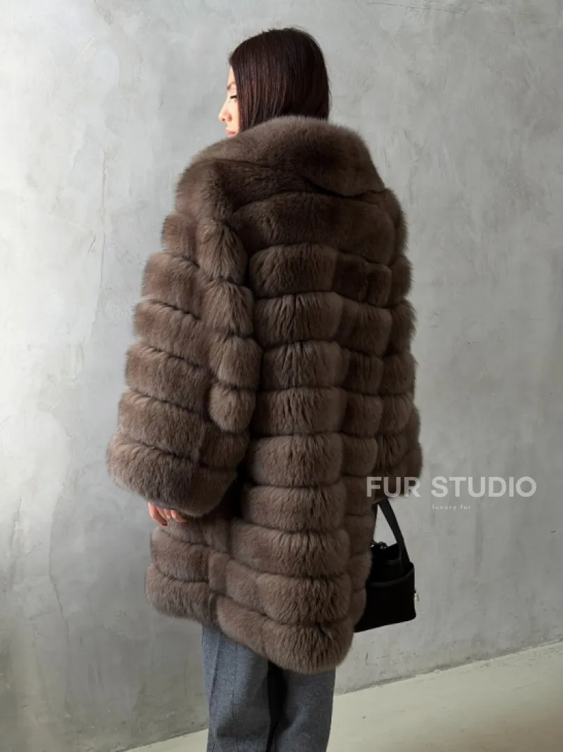 Шуба из песца под соболь - английский воротник