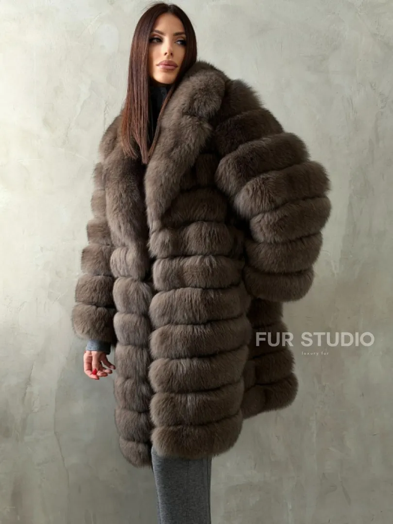 Шуба из песца под соболь - английский воротник