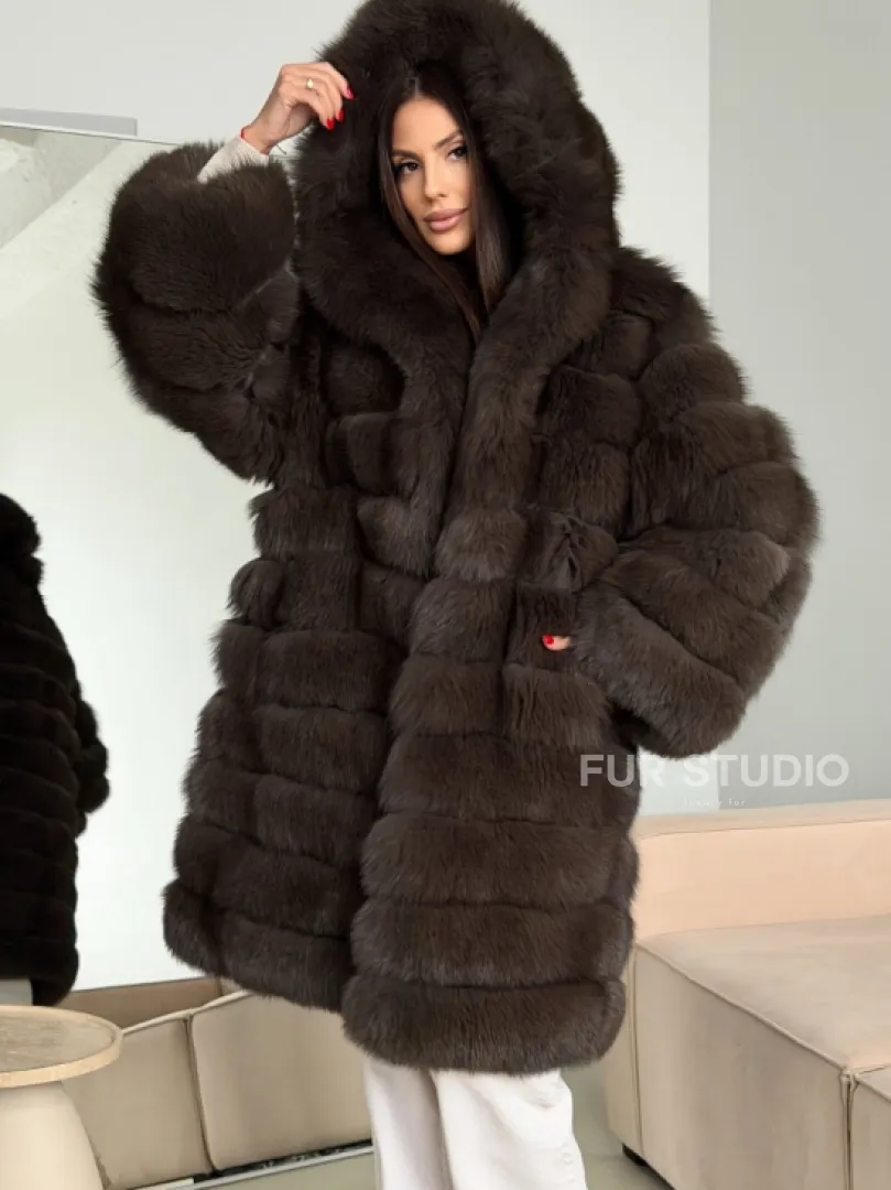 Шуба из песца с капюшоном