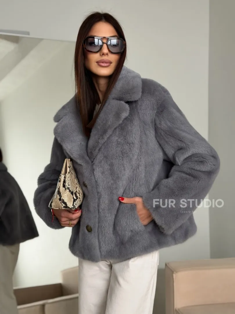 Короткая норковая шуба автоледи