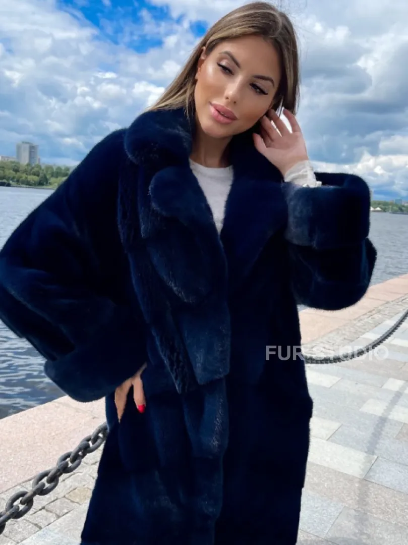 Шуба из плюшевой норки в цвете индиго