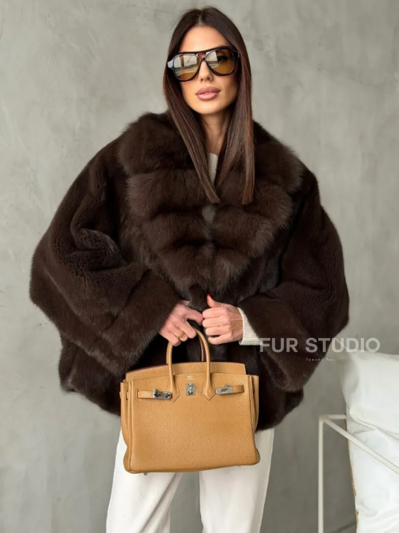 Короткий норковый жакет с воротником из куницы