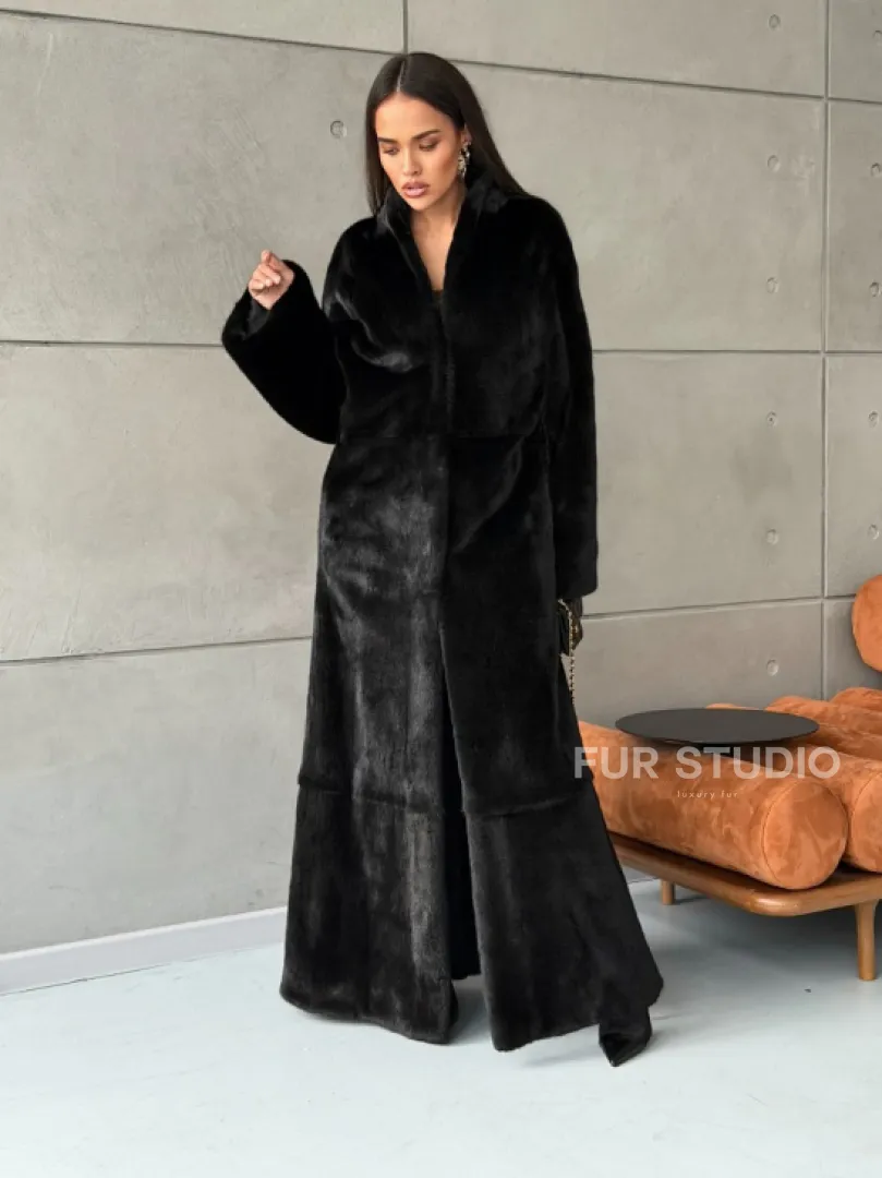 Длинная черная шуба из меха норки Saga furs - фото 10