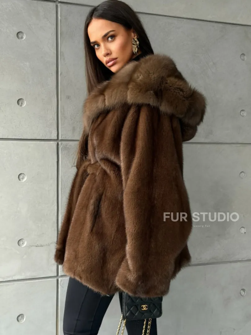 Полушубок норковый летучая мышь - капюшон куница