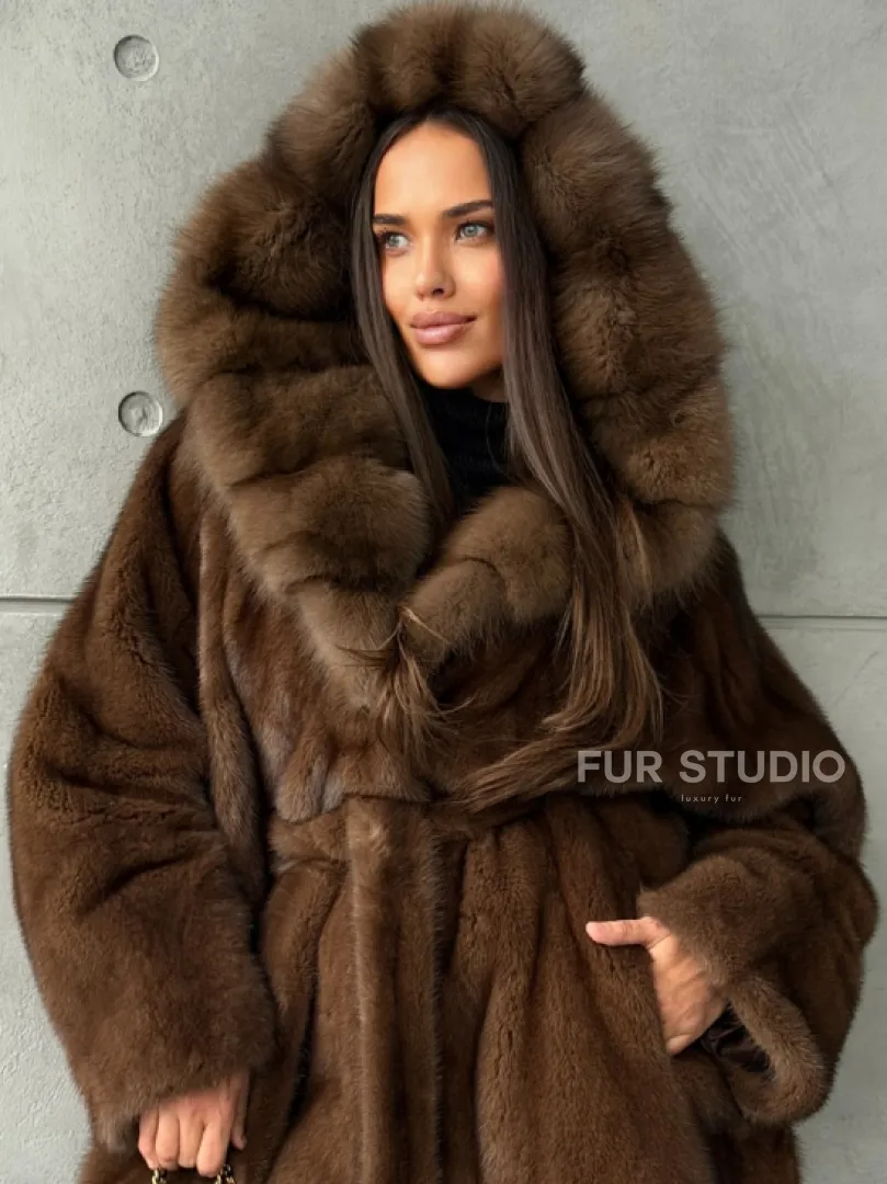 Полушубок норковый летучая мышь - капюшон куница