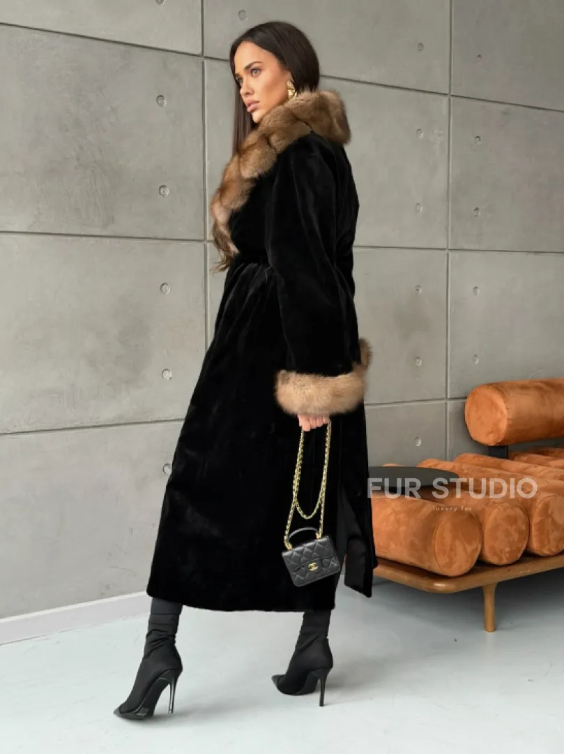 Шуба из чёрной стриженой норки, воротник и манжеты из куницы - фото 9