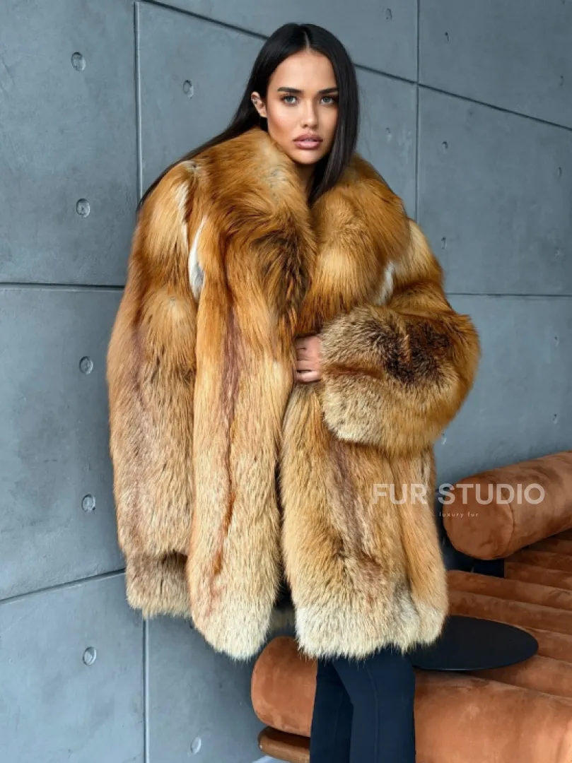 Шуба из натурального меха лисы