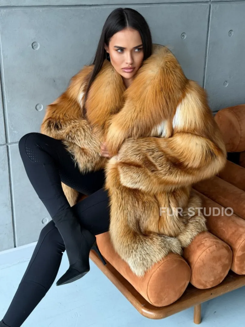 Шуба из натурального меха лисы