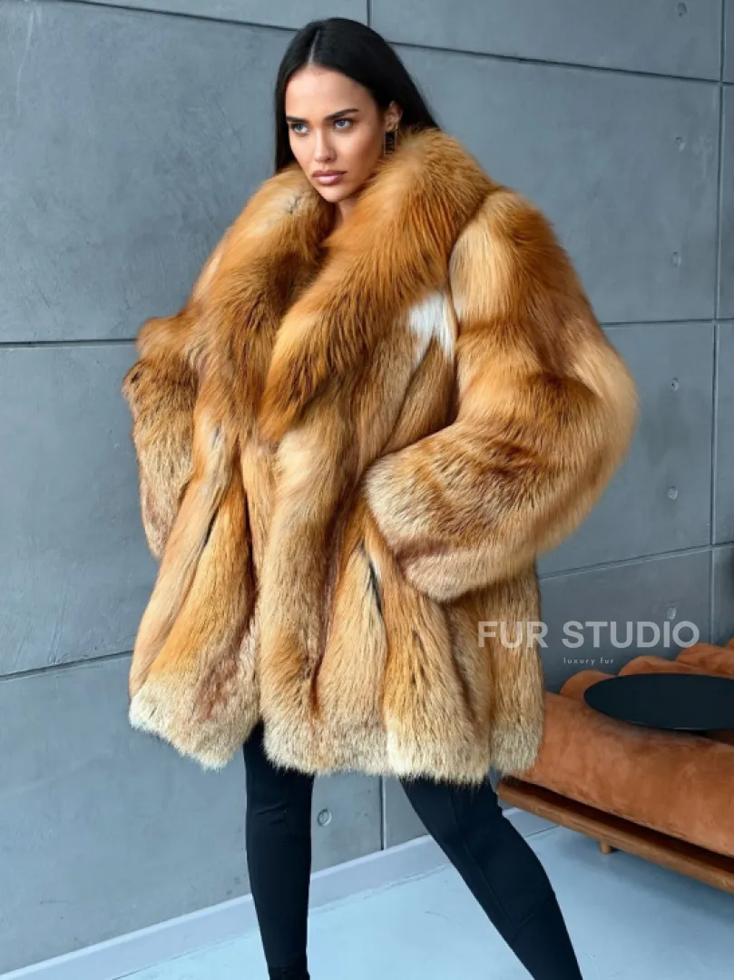 Шуба из натурального меха лисы
