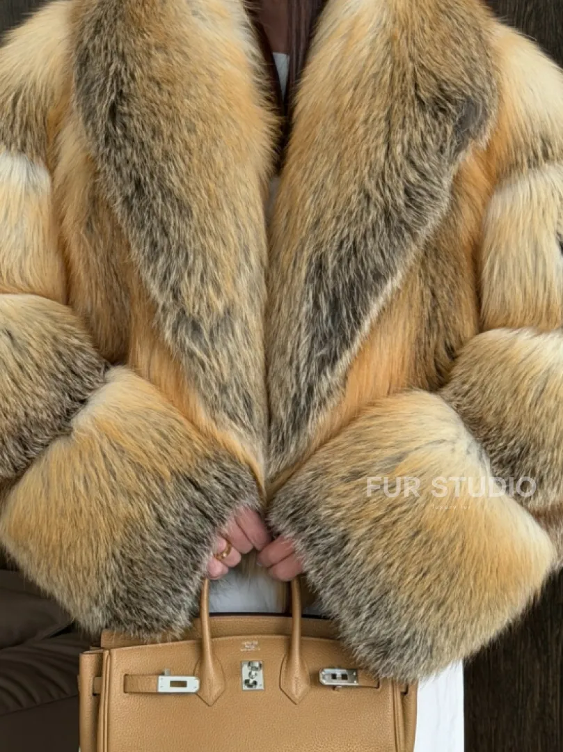 Полушубок-кроп с шалевым воротником из лисы - фото 1