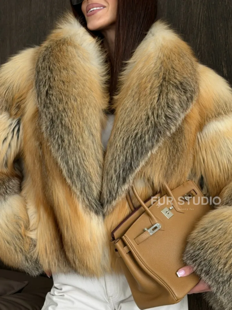 Полушубок-кроп с шалевым воротником из лисы - фото 2