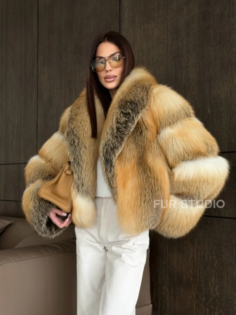 Полушубок-кроп с шалевым воротником из лисы