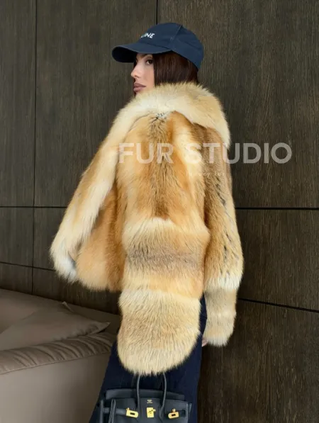 Полушубок-кроп с большим шалевым воротником из меха лисы Golden Sunrise - фото 6