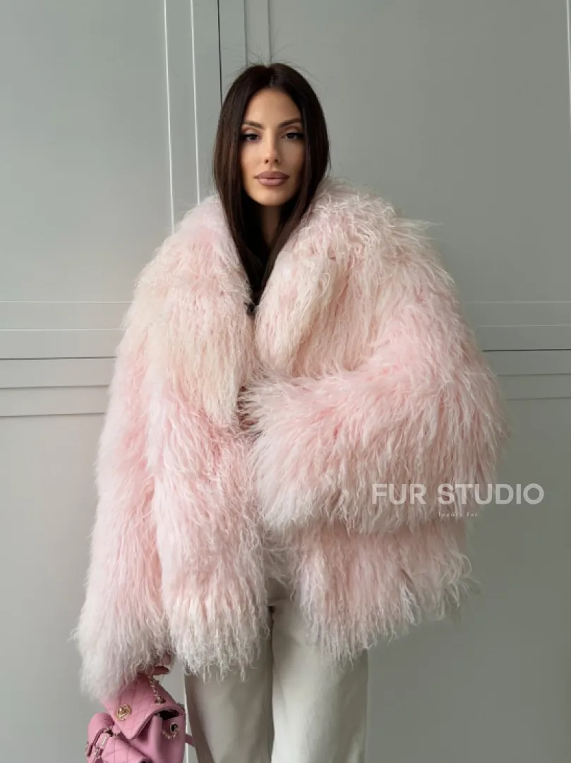 Шуба из меха ламы - цвет розовый