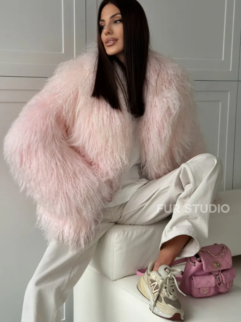 Шуба из меха ламы - цвет розовый