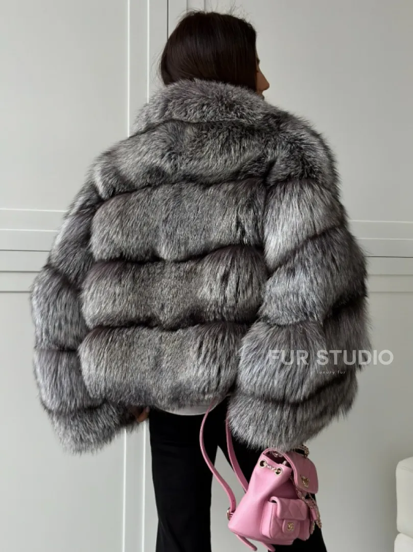 Полушубок из натурального меха чернобурки