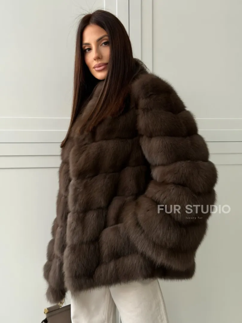 Женская шуба из меха куницы