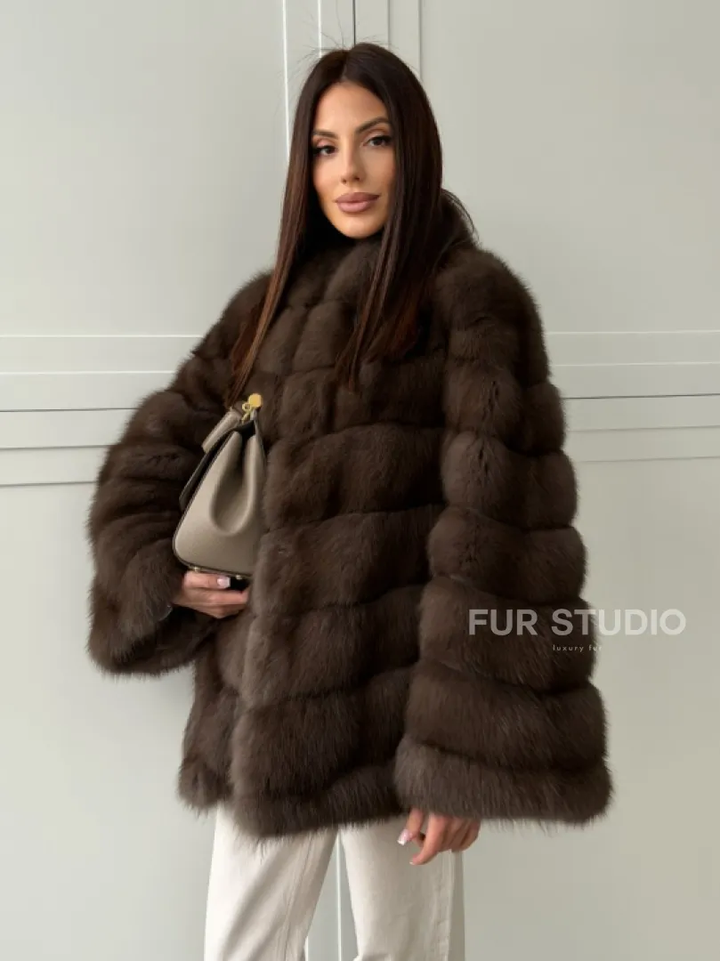 Женская шуба из меха куницы