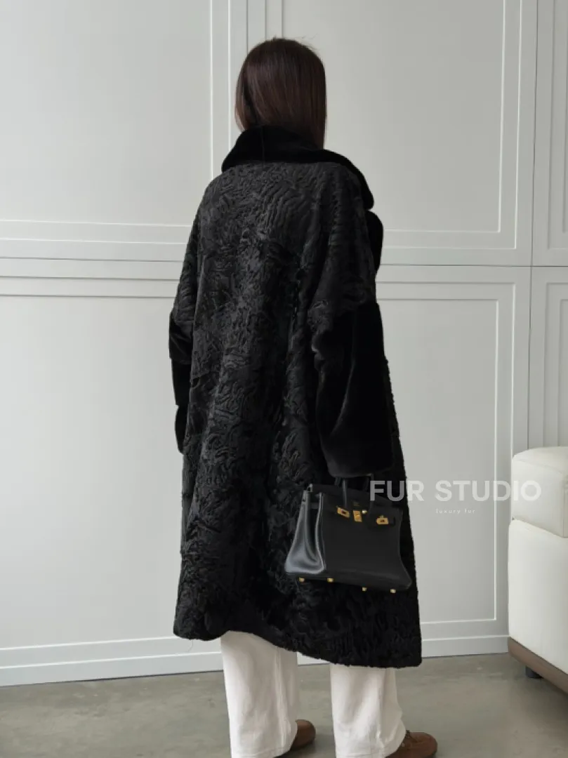Черная шуба из каракуля с норкой