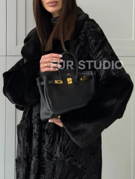 Черная шуба из каракуля с норкой - фото 1