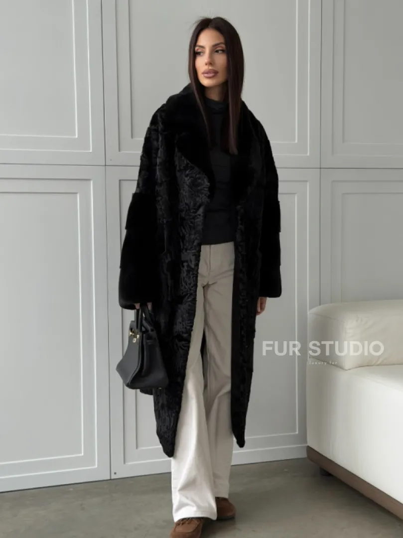 Черная шуба из каракуля с норкой