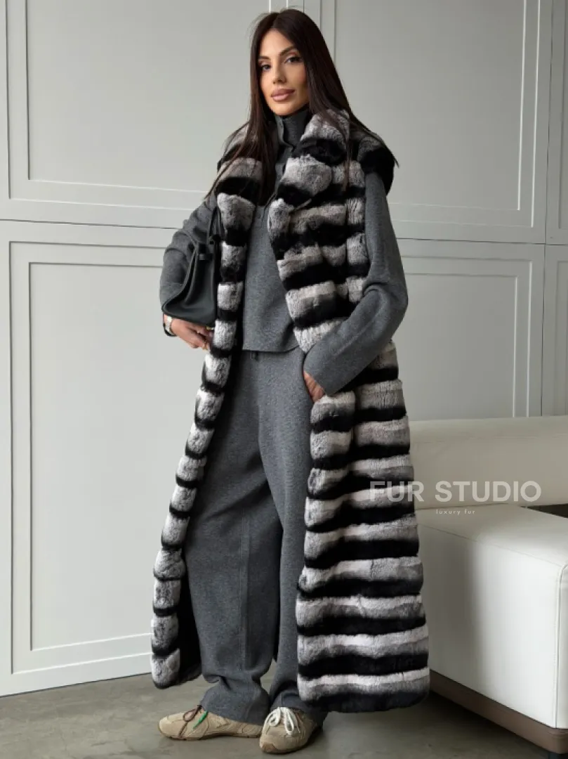 Меховой жилет из шиншиллового кролика - фото 0