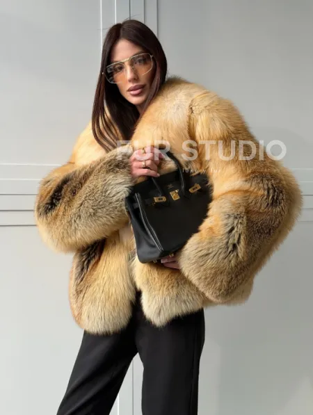 Короткая шубка из лисы Premium Golden Fox - фото 9