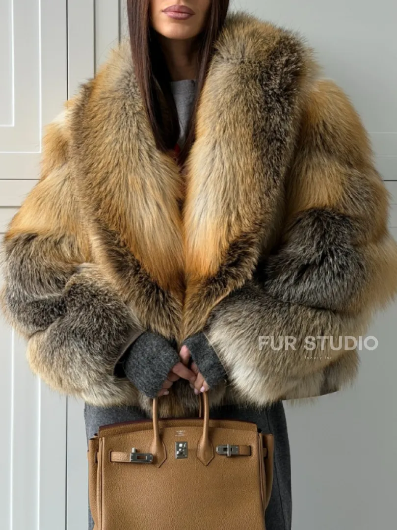Женская шуба из лисьего меха Golden Edged Fox