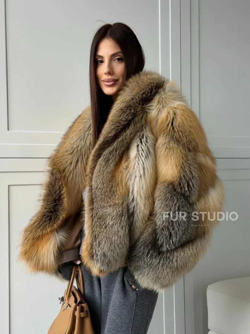 Женская шуба из лисьего меха Golden Edged Fox