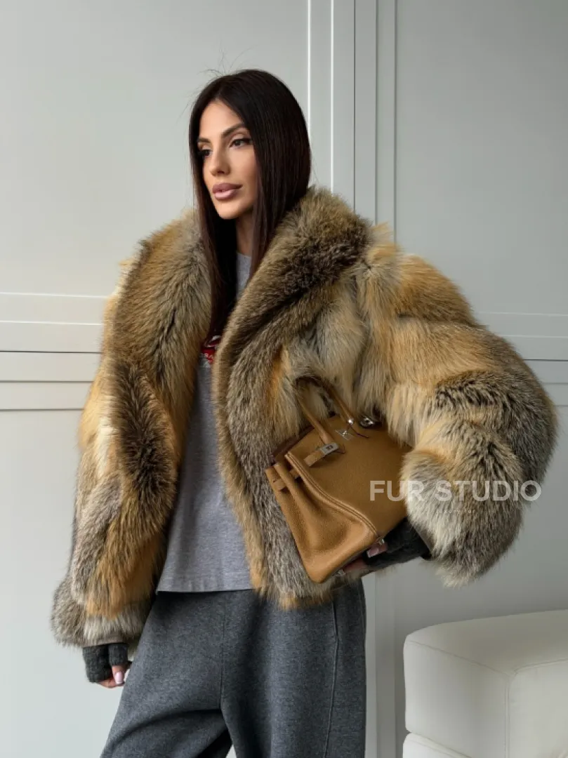 Женская шуба из лисьего меха Golden Edged Fox