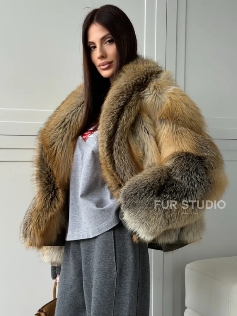 Женская шуба из лисьего меха Golden Edged Fox